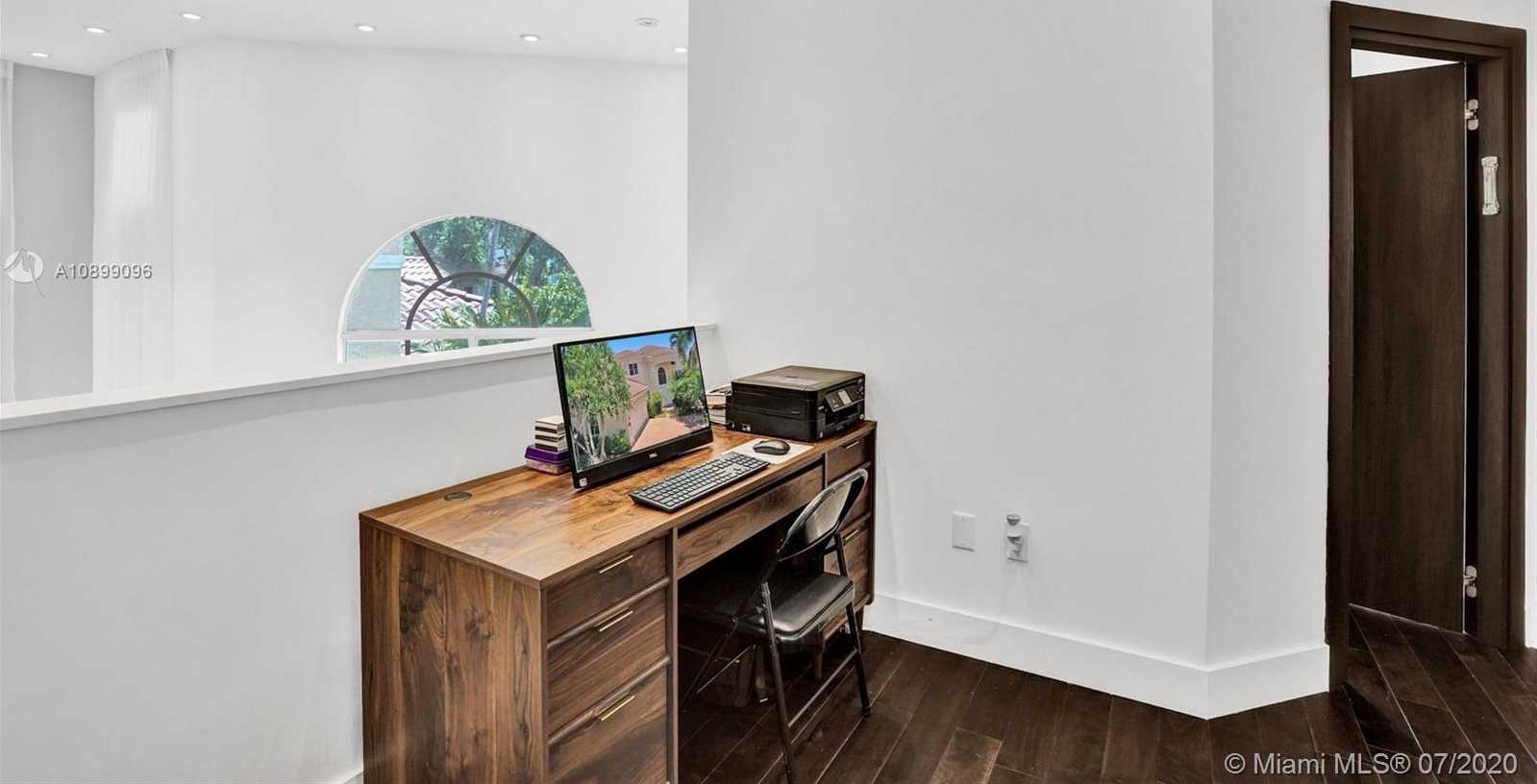 Small Image of 4019 NORTH EAST 194TH TRL, Sunny Isles Beach Number 42