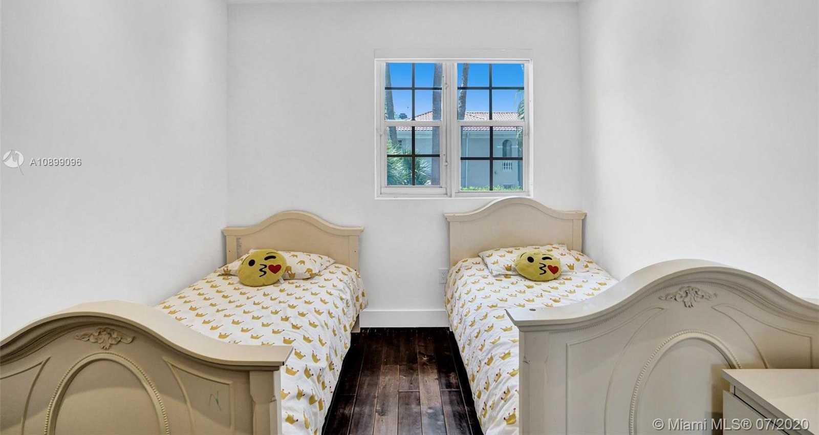 Small Image of 4019 NORTH EAST 194TH TRL, Sunny Isles Beach Number 44