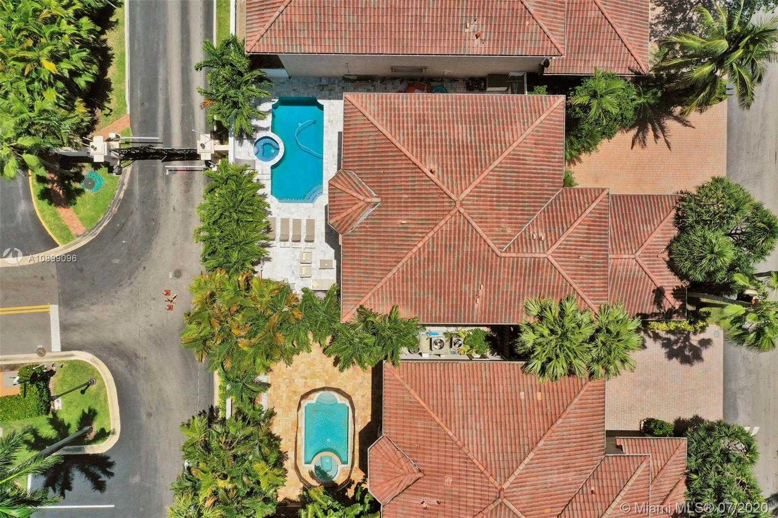 Small Image of 4019 NORTH EAST 194TH TRL, Sunny Isles Beach Number 5
