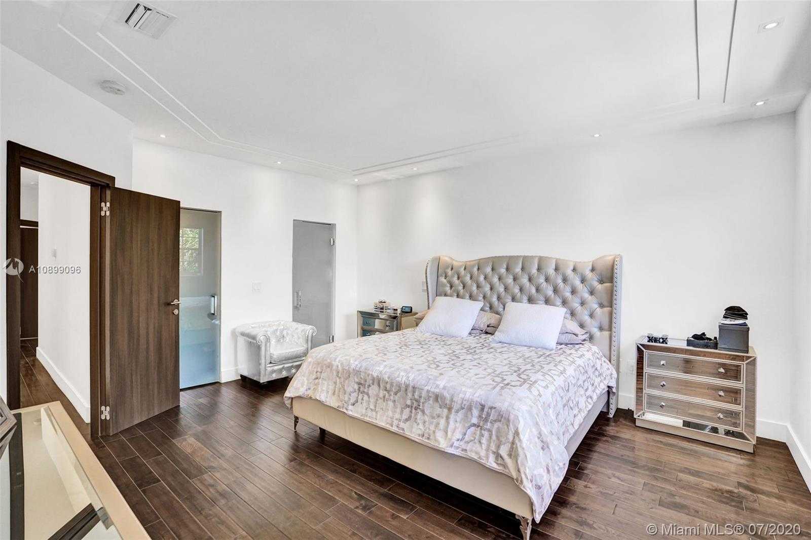 Small Image of 4019 NORTH EAST 194TH TRL, Sunny Isles Beach Number 51