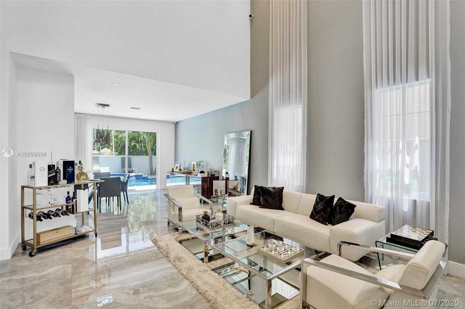 Small Image of 4019 NORTH EAST 194TH TRL, Sunny Isles Beach Number 8