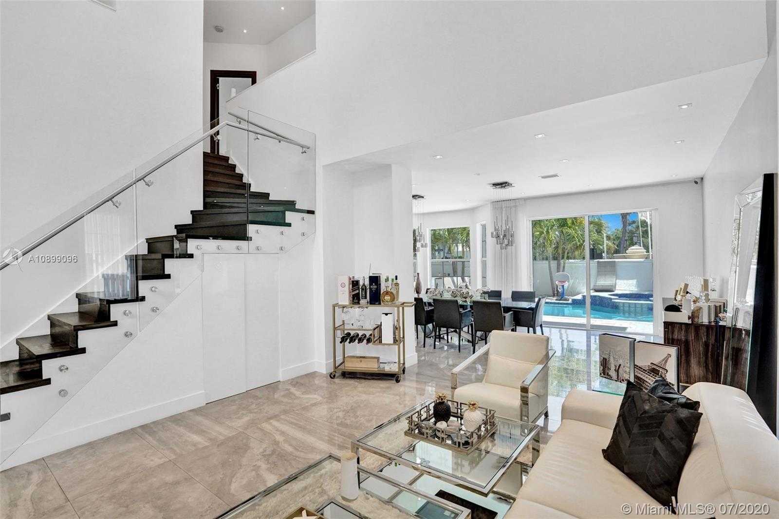 Small Image of 4019 NORTH EAST 194TH TRL, Sunny Isles Beach Number 9