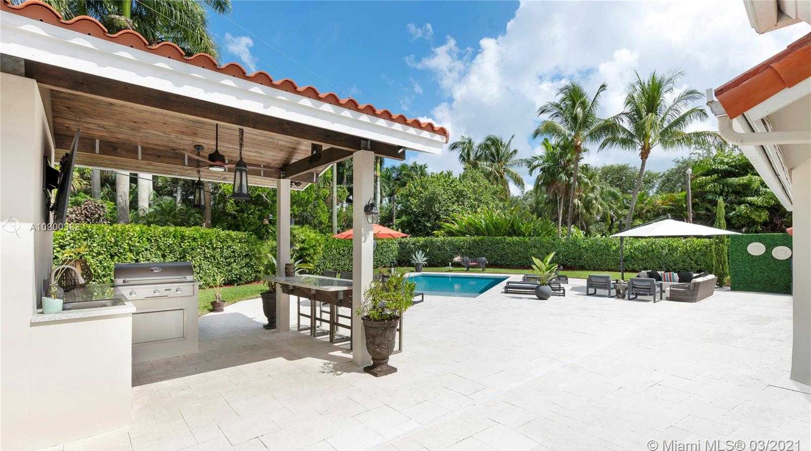 Small Image of 12598 SOUTH WEST 60TH CT, Pinecrest Number 13