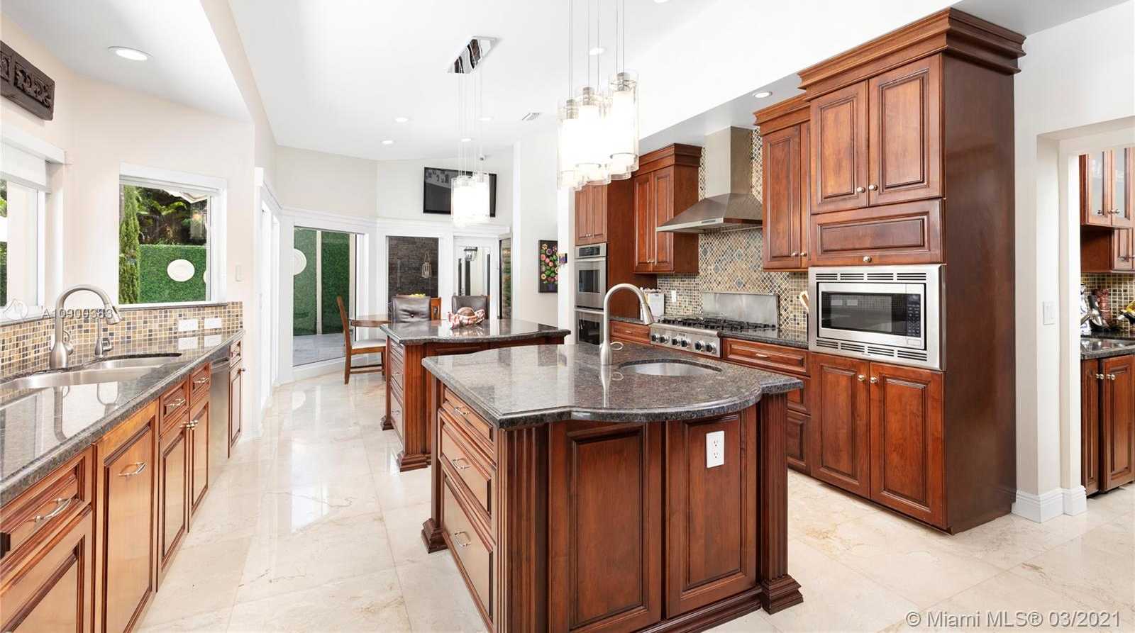Small Image of 12598 SOUTH WEST 60TH CT, Pinecrest Number 5