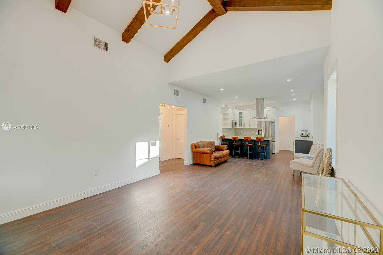 Small Image of 1215 ALGERIA AVE, Coral Gables Number 3