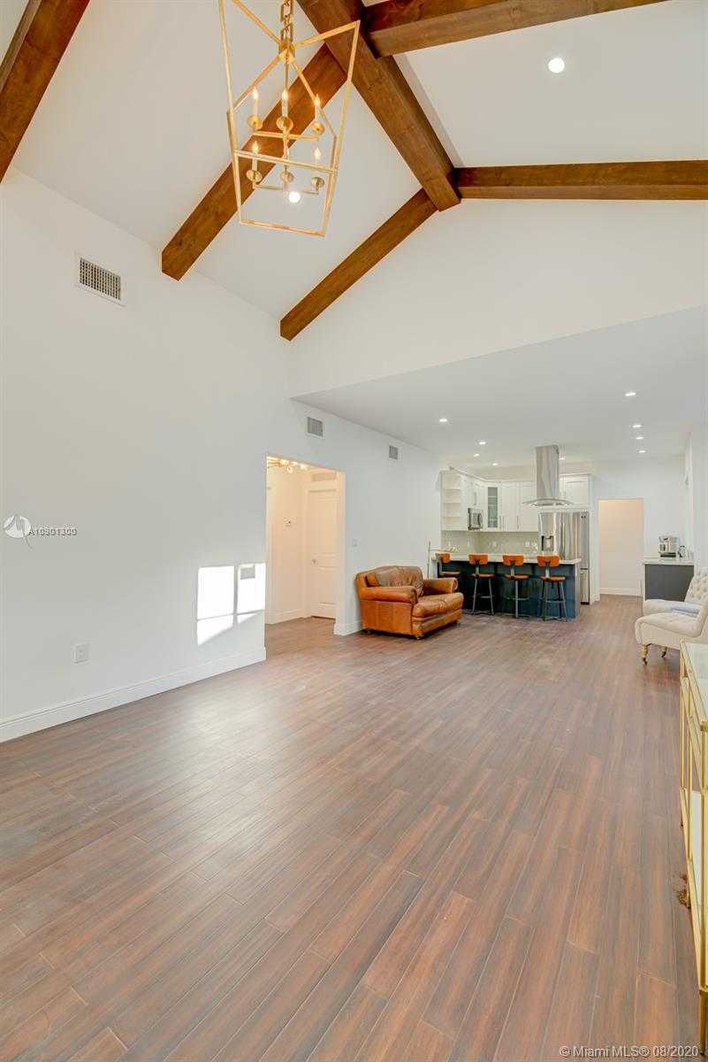 Small Image of 1215 ALGERIA AVE, Coral Gables Number 4