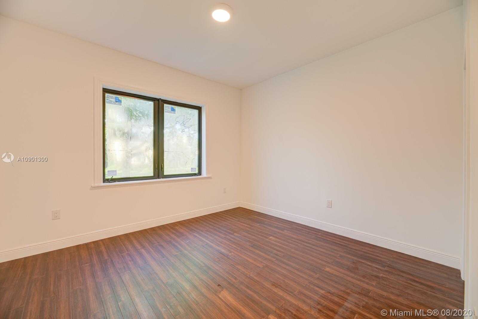 Small Image of 1215 ALGERIA AVE, Coral Gables Number 7