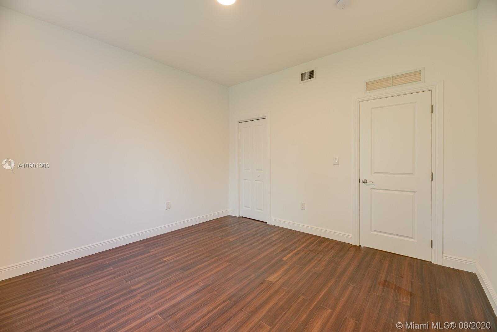 Small Image of 1215 ALGERIA AVE, Coral Gables Number 8