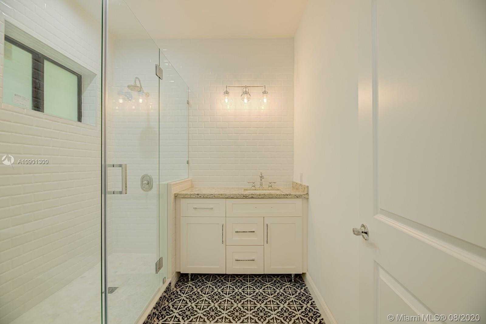 Small Image of 1215 ALGERIA AVE, Coral Gables Number 9