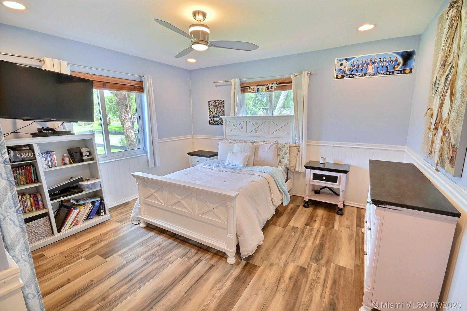 Small Image of 4921 SOUTH WEST 205TH AVE, Southwest Ranches Number 32