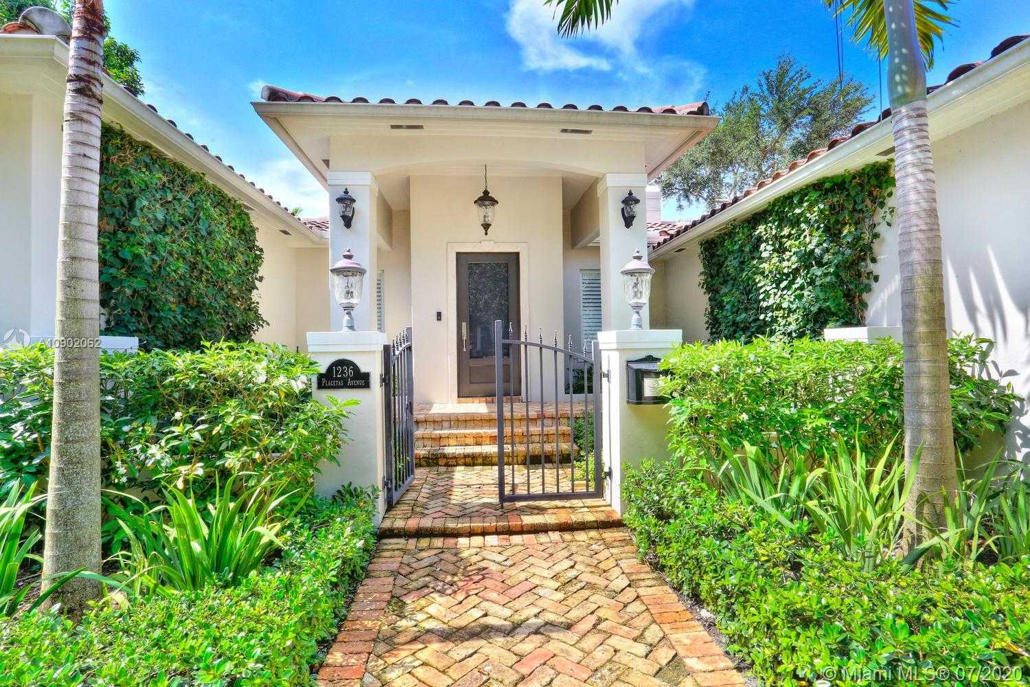 Small Image of 1236 PLACETAS AVE, Coral Gables Number 2
