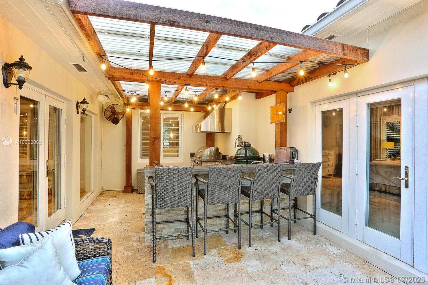 Small Image of 1236 PLACETAS AVE, Coral Gables Number 20