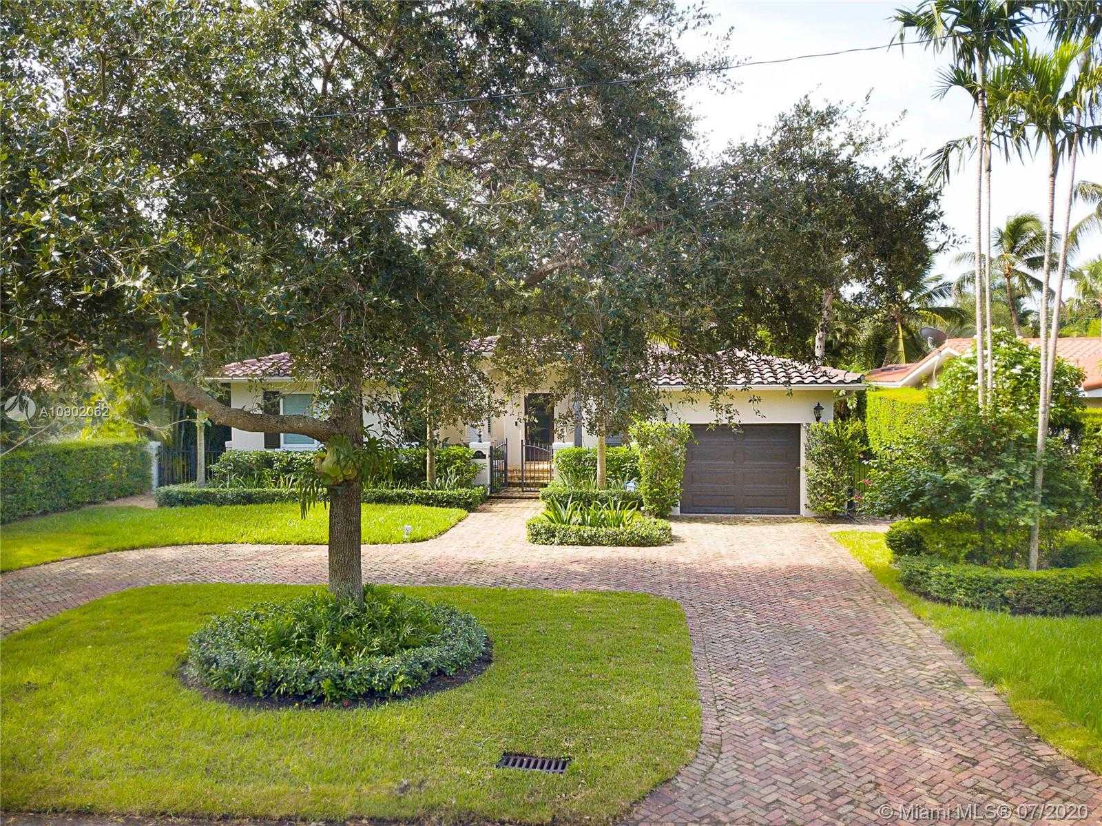 Small Image of 1236 PLACETAS AVE, Coral Gables Number 28