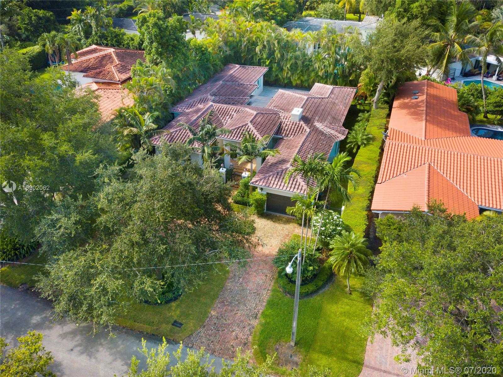 Small Image of 1236 PLACETAS AVE, Coral Gables Number 29