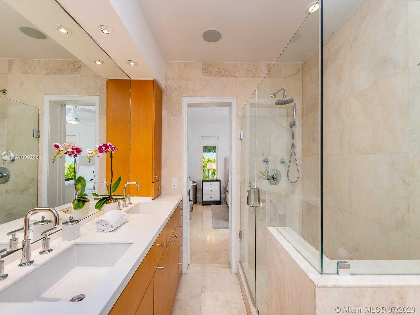 Small Image of 605 WARREN LN, Key Biscayne Number 12