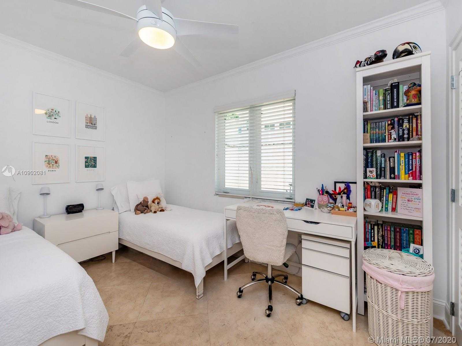 Small Image of 605 WARREN LN, Key Biscayne Number 14