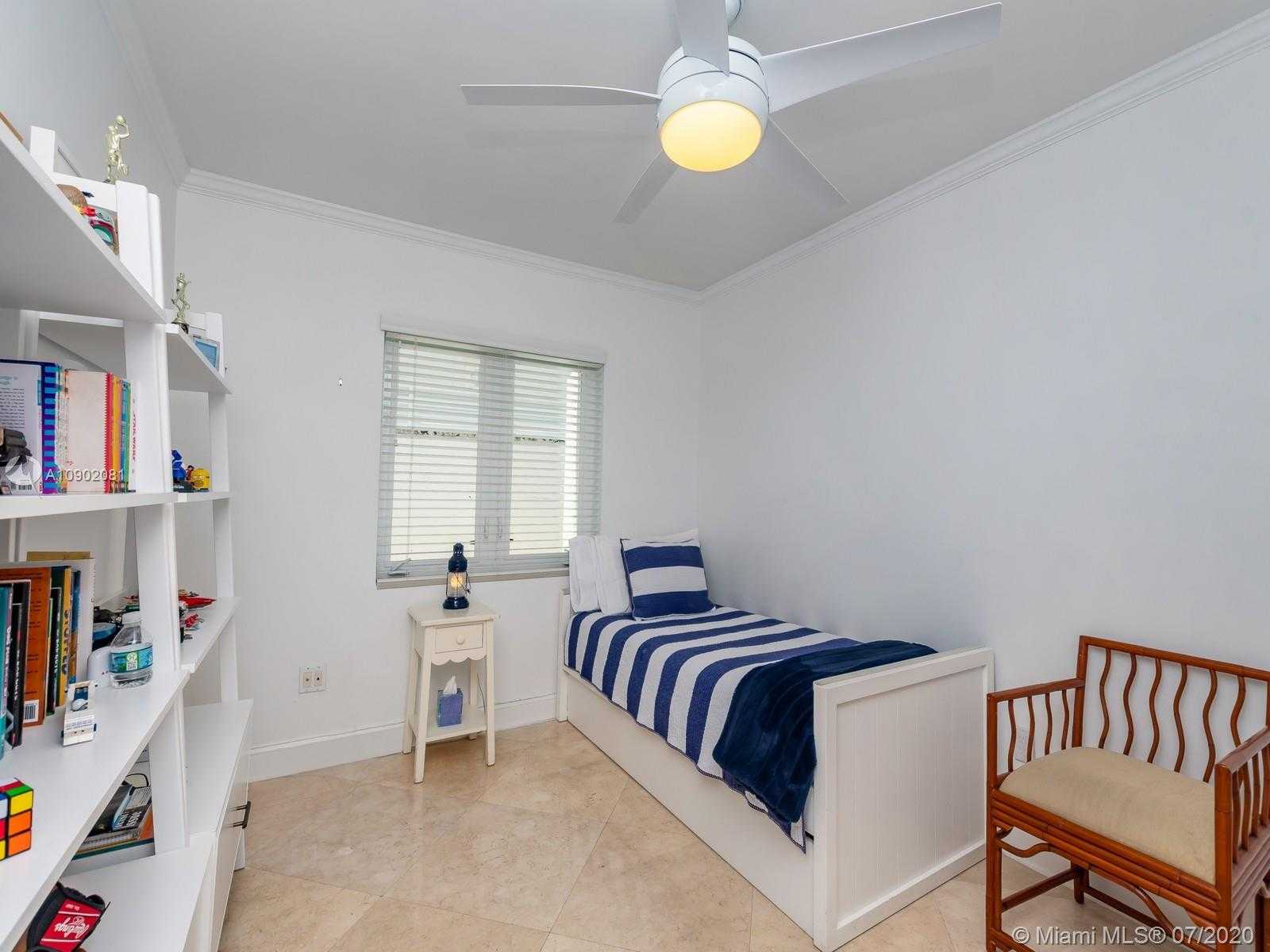 Small Image of 605 WARREN LN, Key Biscayne Number 15