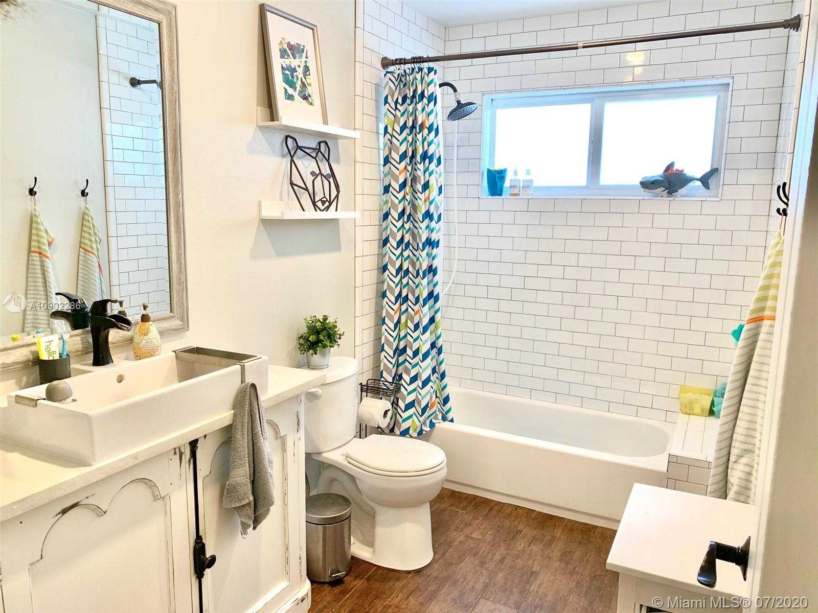 Small Image of 11441 SOUTH WEST 28TH ST, Miami Number 17