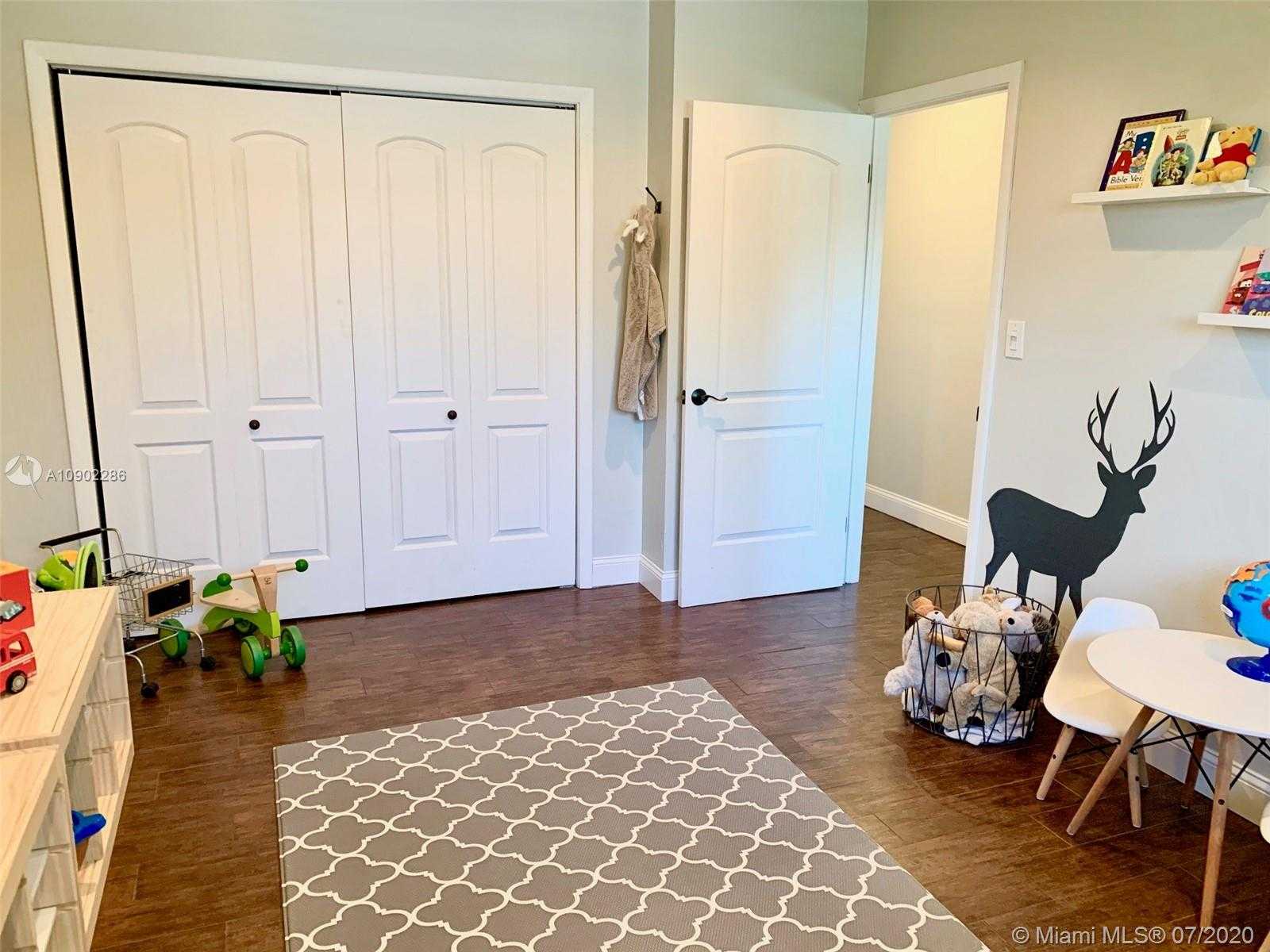 Small Image of 11441 SOUTH WEST 28TH ST, Miami Number 19