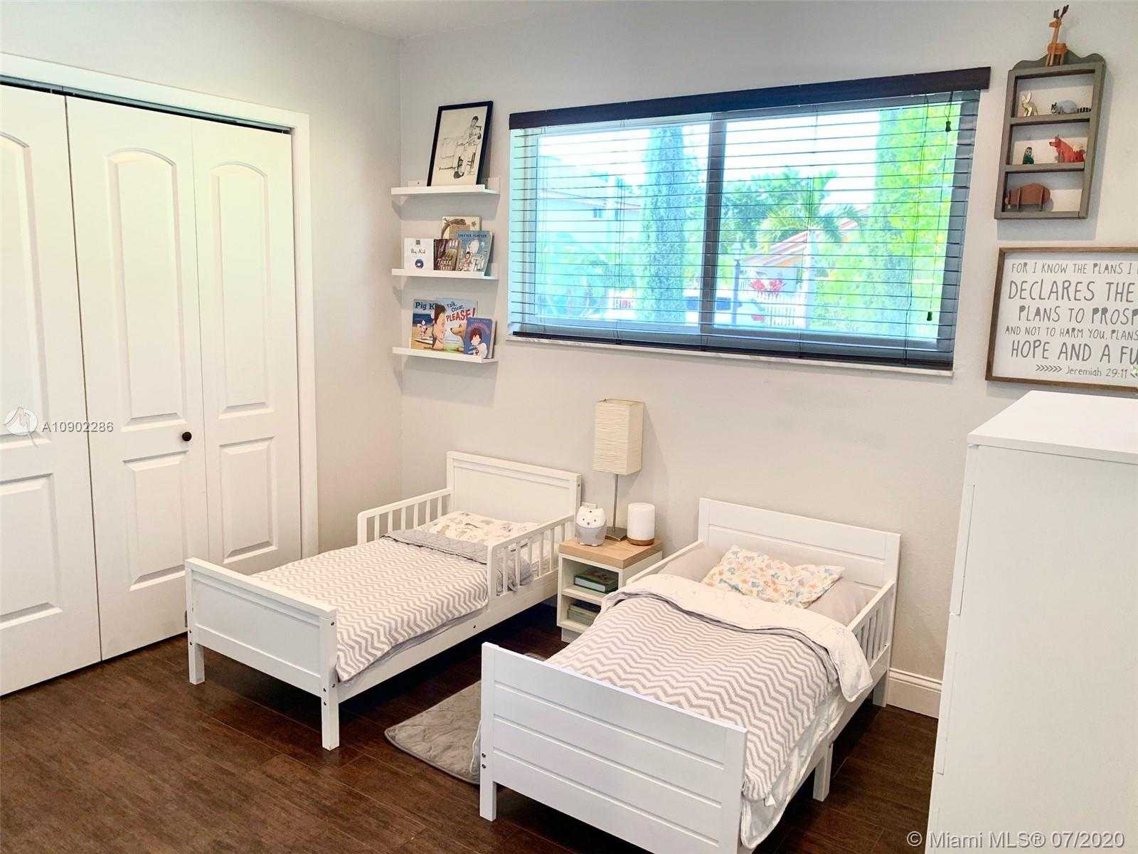 Small Image of 11441 SOUTH WEST 28TH ST, Miami Number 21