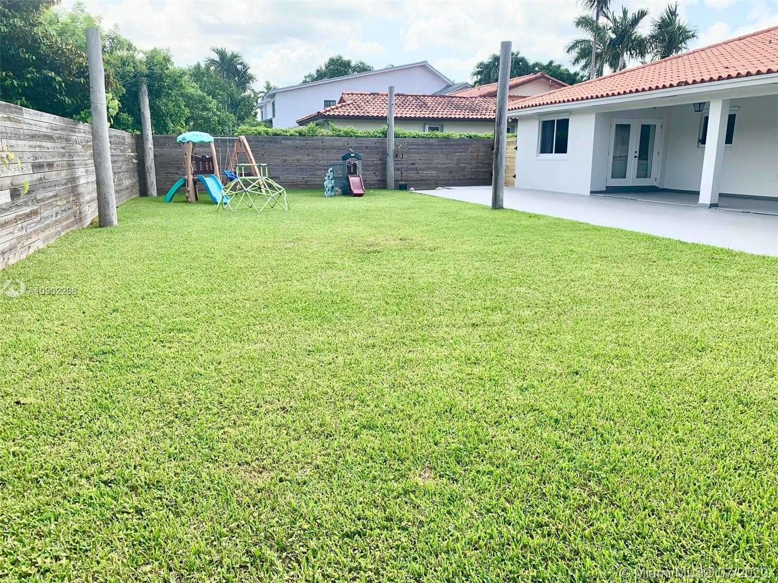 Small Image of 11441 SOUTH WEST 28TH ST, Miami Number 26