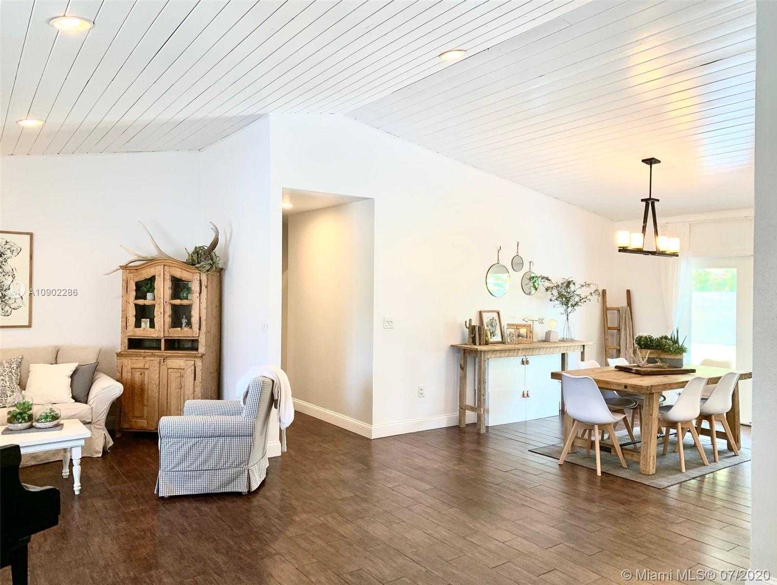 Small Image of 11441 SOUTH WEST 28TH ST, Miami Number 4