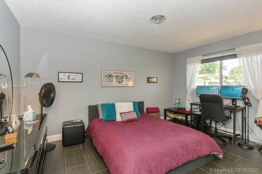 Small Image of 7254 EAST TROPICAL WAY, Plantation Number 13