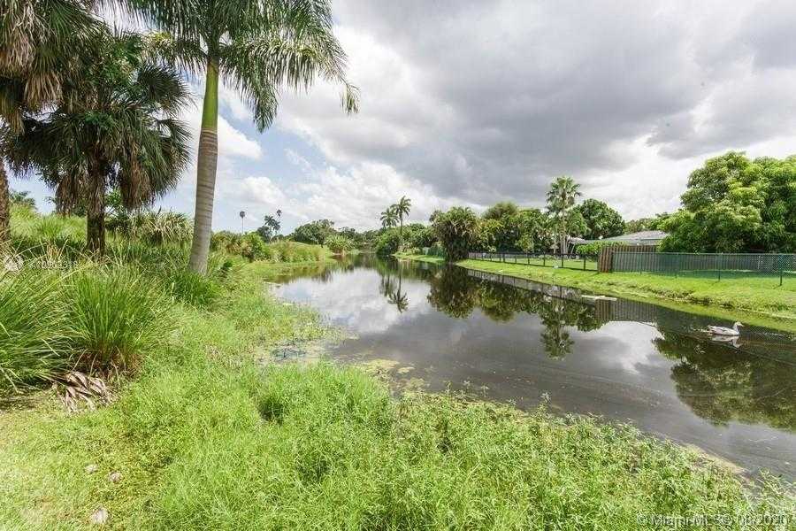 Small Image of 7254 EAST TROPICAL WAY, Plantation Number 17
