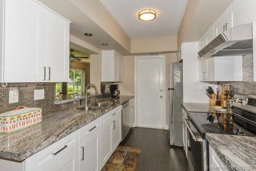 Small Image of 7254 EAST TROPICAL WAY, Plantation Number 3