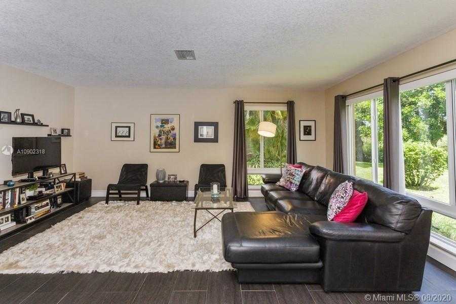 Small Image of 7254 EAST TROPICAL WAY, Plantation Number 6