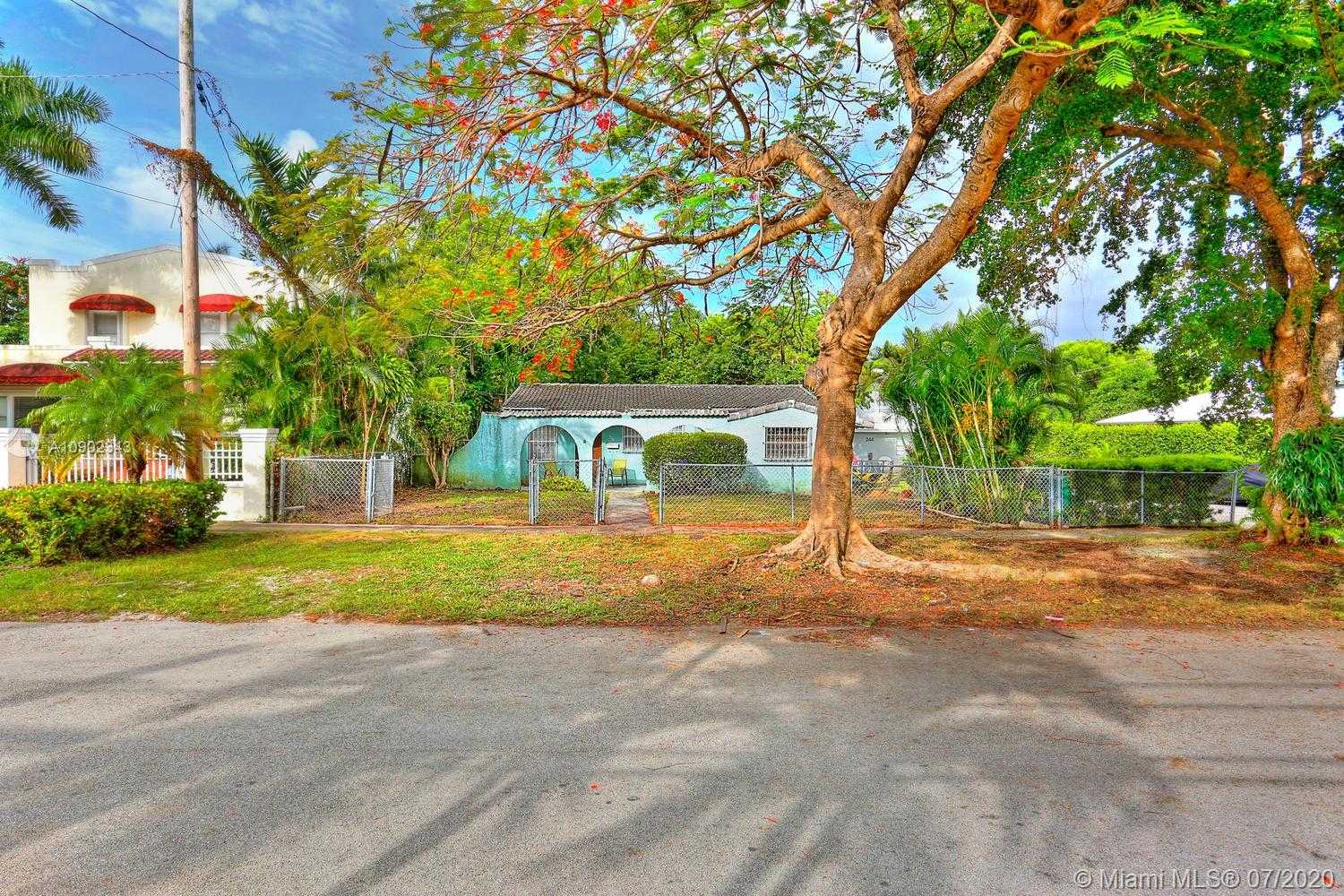 Small Image of 234 SOUTH WEST 22ND RD, Miami Number 2