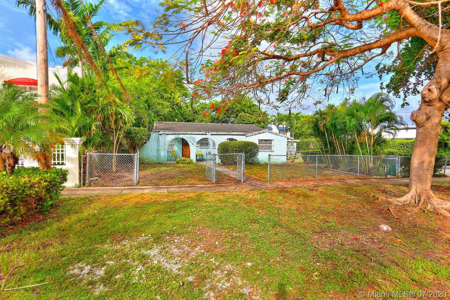 Small Image of 234 SOUTH WEST 22ND RD, Miami Number 4