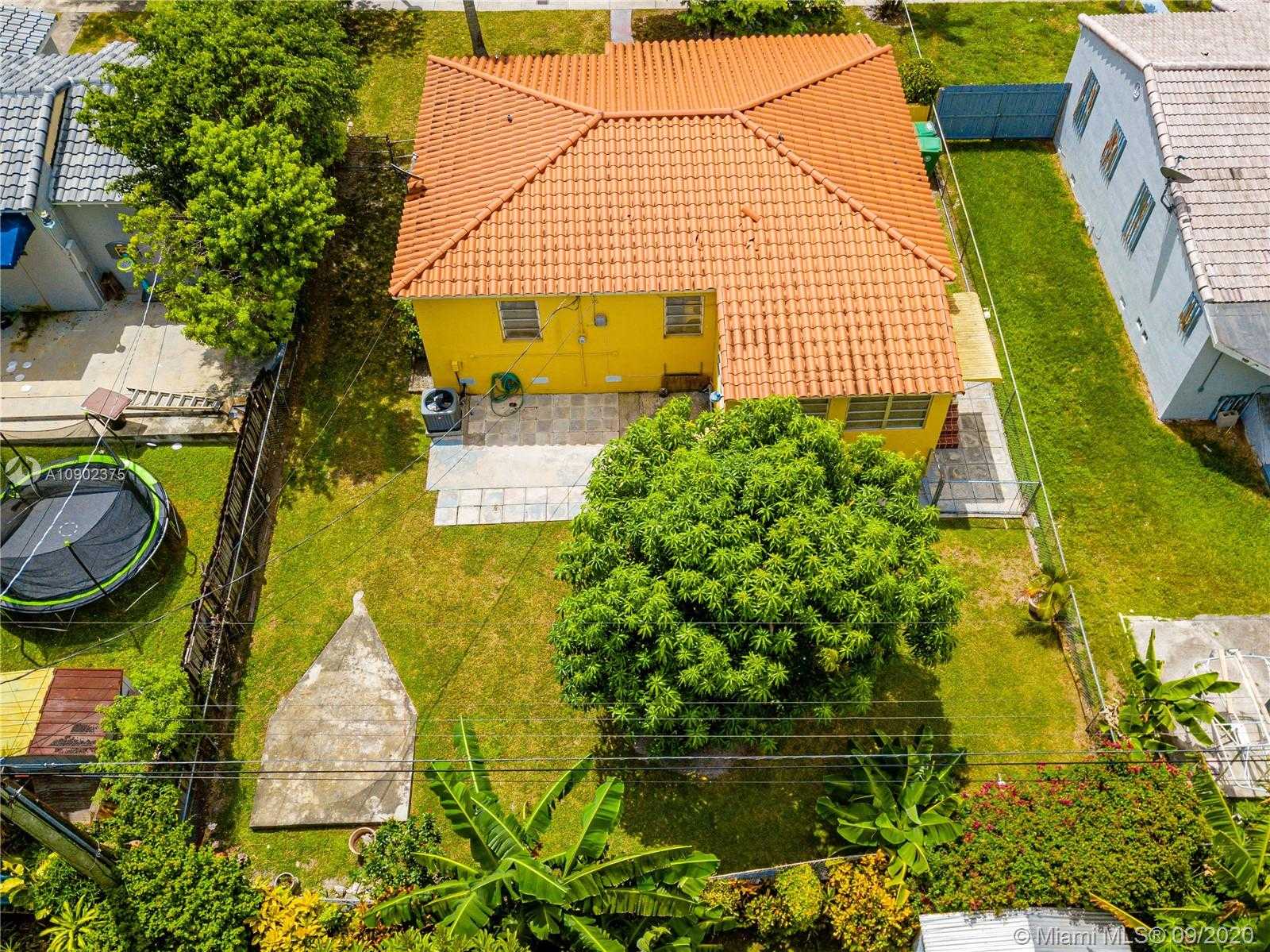 Small Image of 2135 SOUTH WEST 26TH ST, Miami Number 4