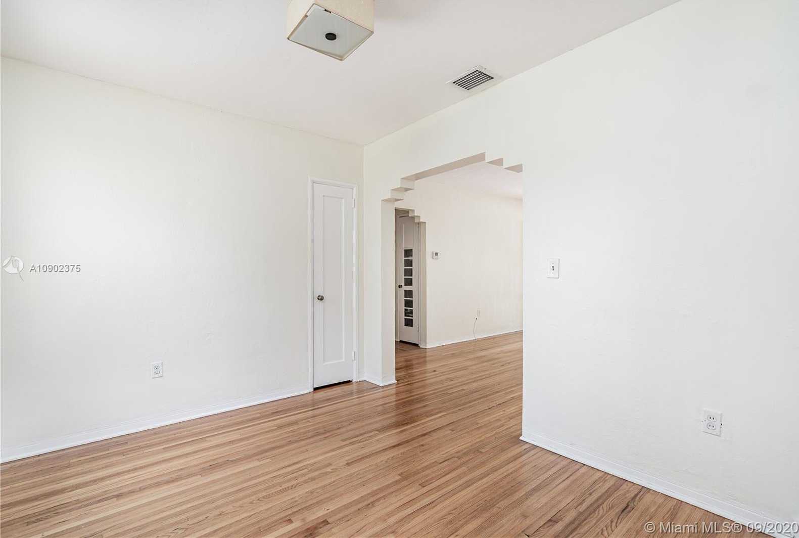 Small Image of 2135 SOUTH WEST 26TH ST, Miami Number 8