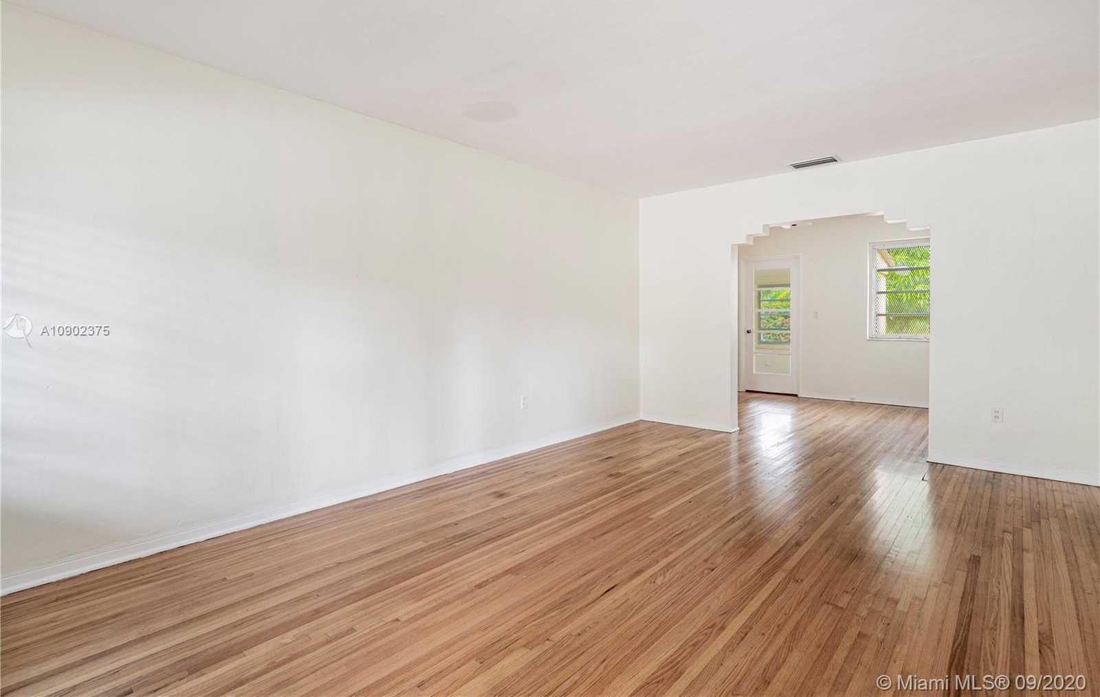 Small Image of 2135 SOUTH WEST 26TH ST, Miami Number 9
