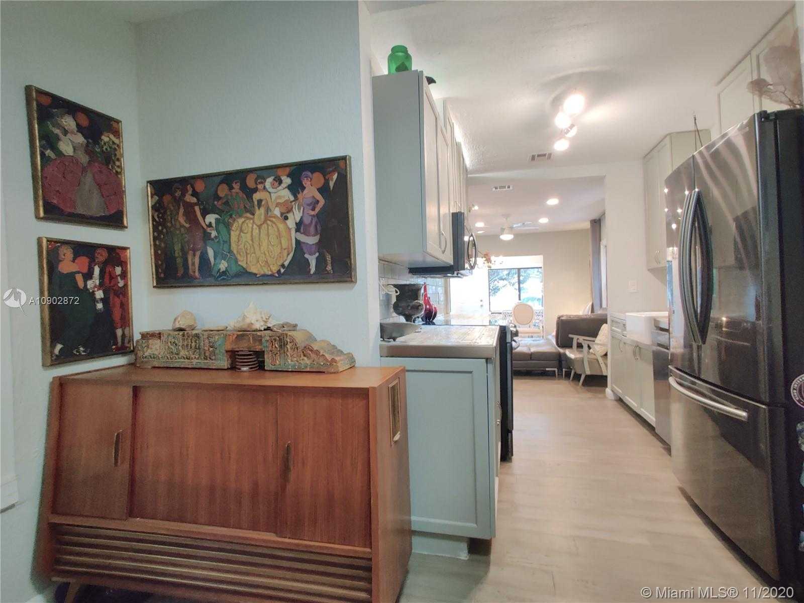 Small Image of 295 NORTH WEST 39TH ST, Miami Number 12