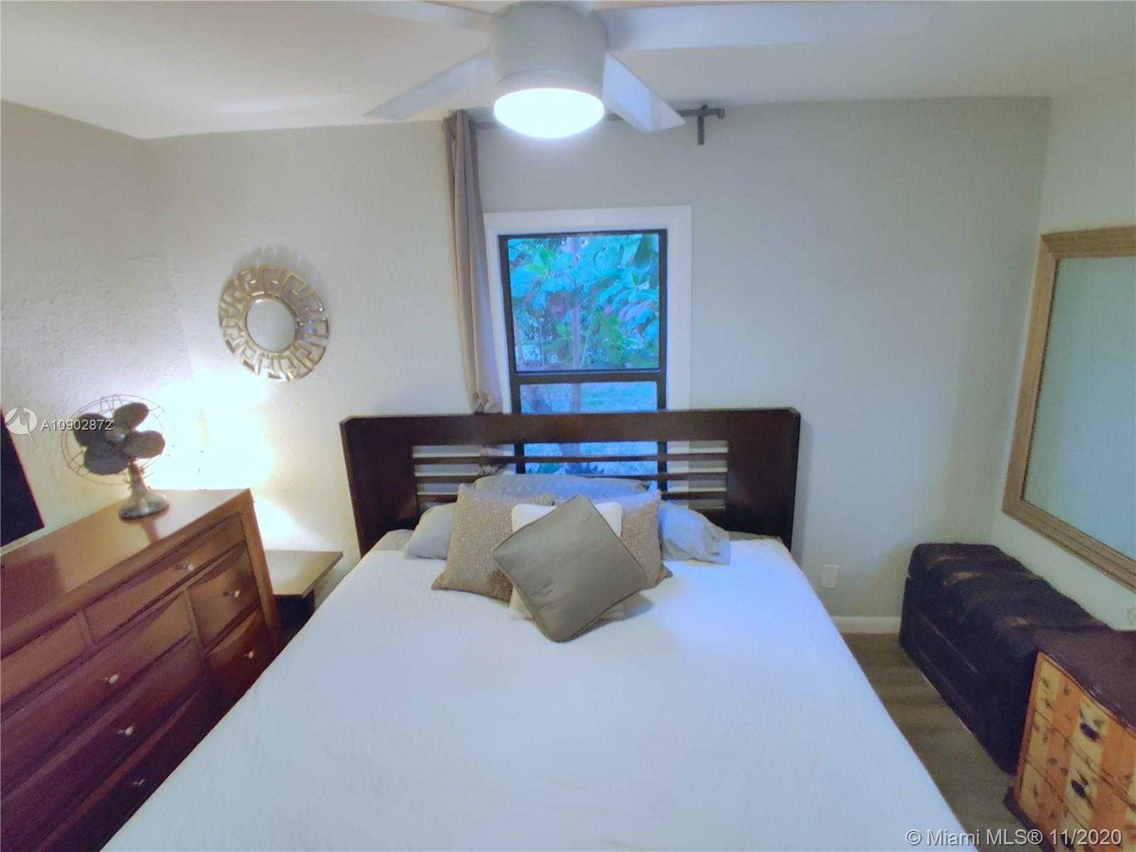 Small Image of 295 NORTH WEST 39TH ST, Miami Number 15