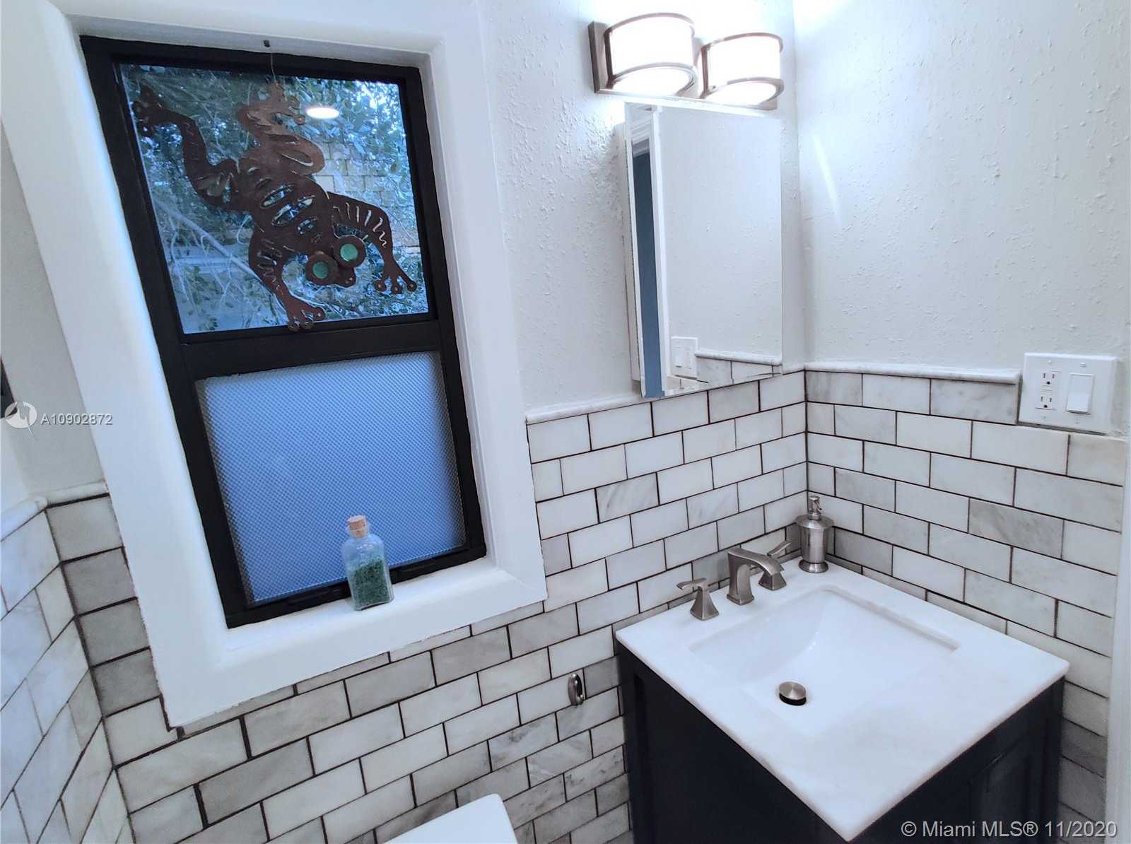 Small Image of 295 NORTH WEST 39TH ST, Miami Number 17