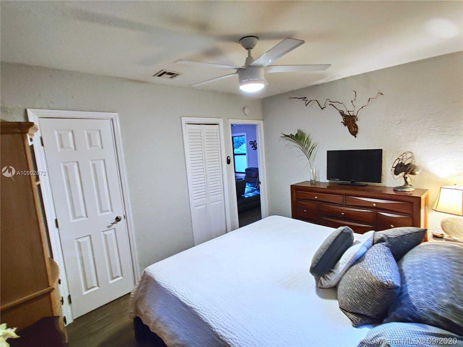 Small Image of 295 NORTH WEST 39TH ST, Miami Number 22