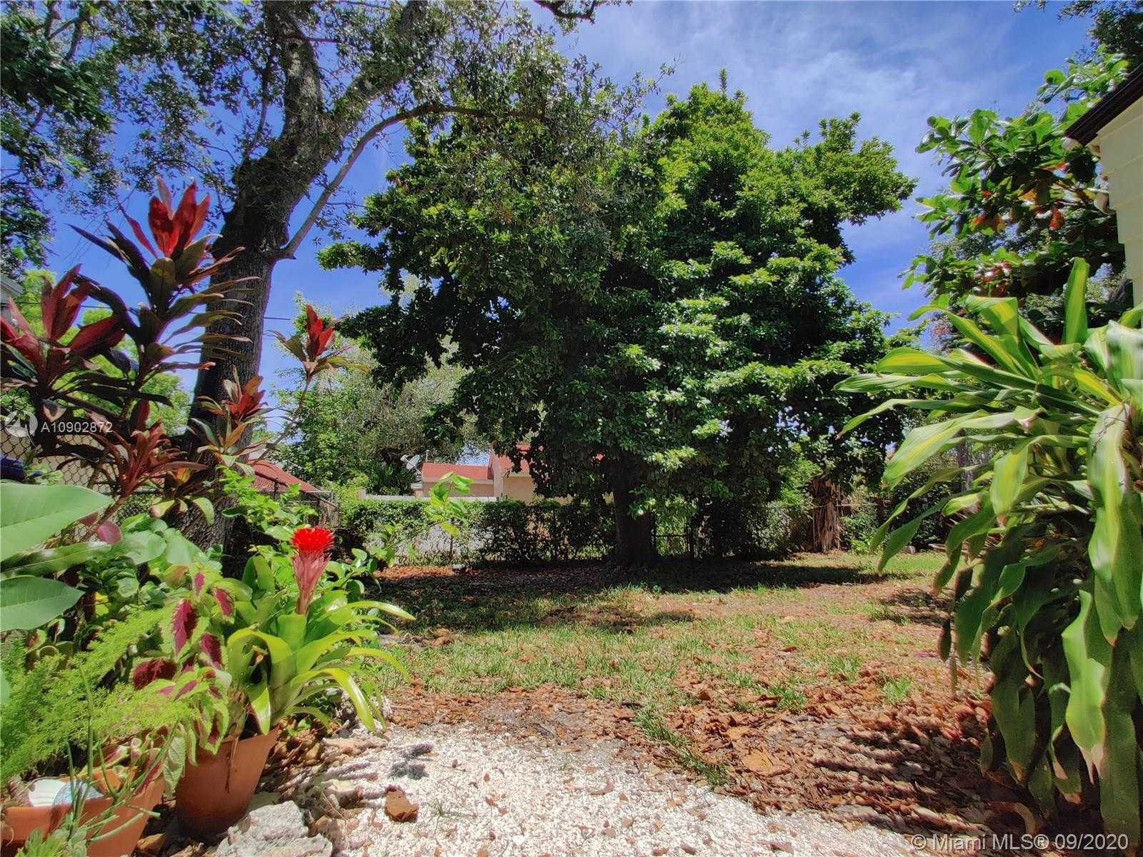 Small Image of 295 NORTH WEST 39TH ST, Miami Number 26