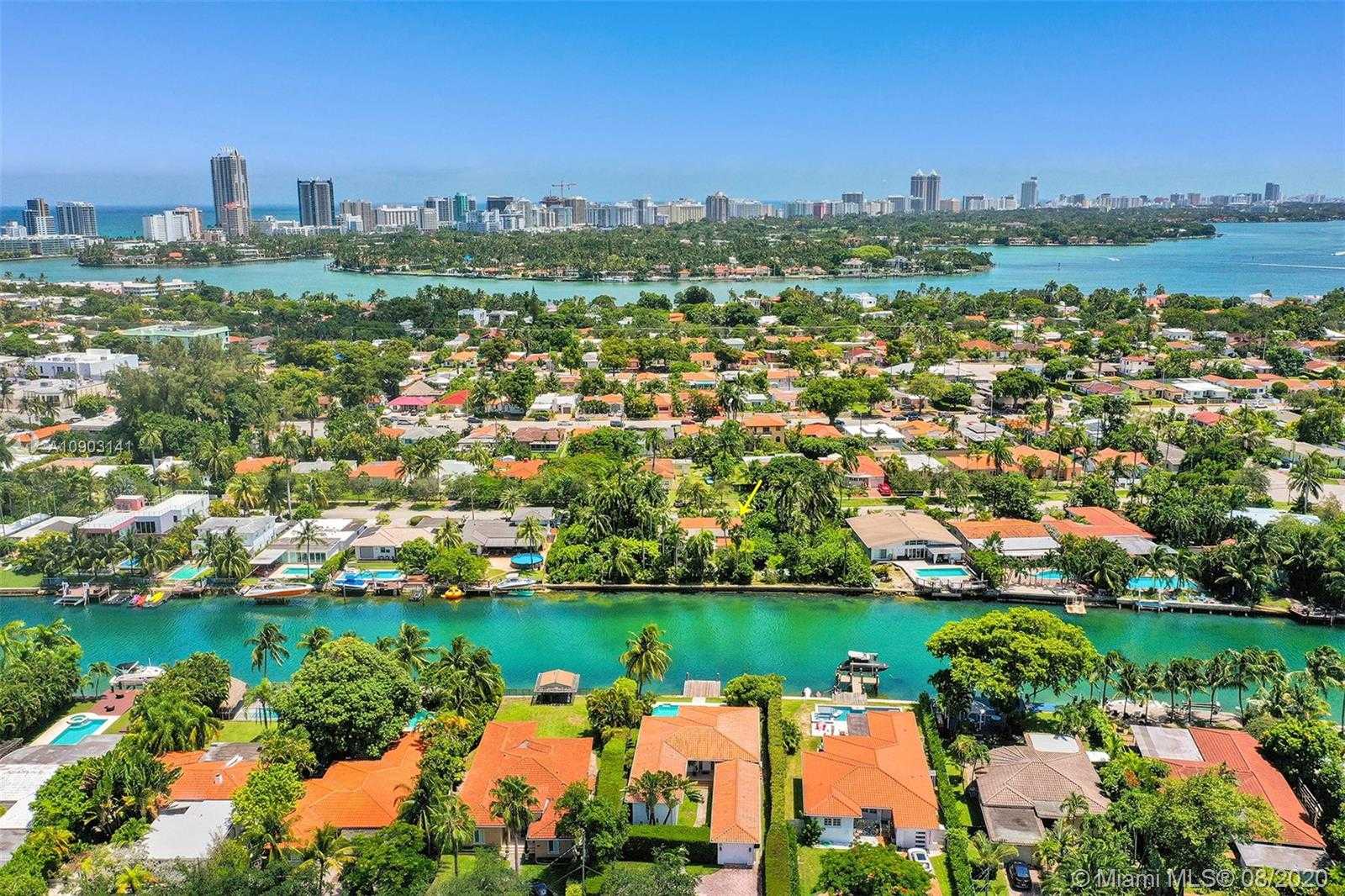 Small Image of 1415 MARSEILLE DR, Miami Beach Number 18