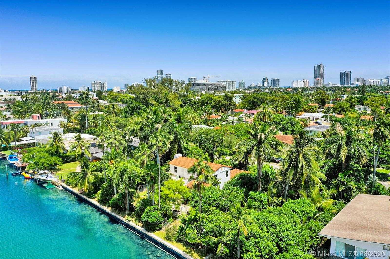 Small Image of 1415 MARSEILLE DR, Miami Beach Number 21