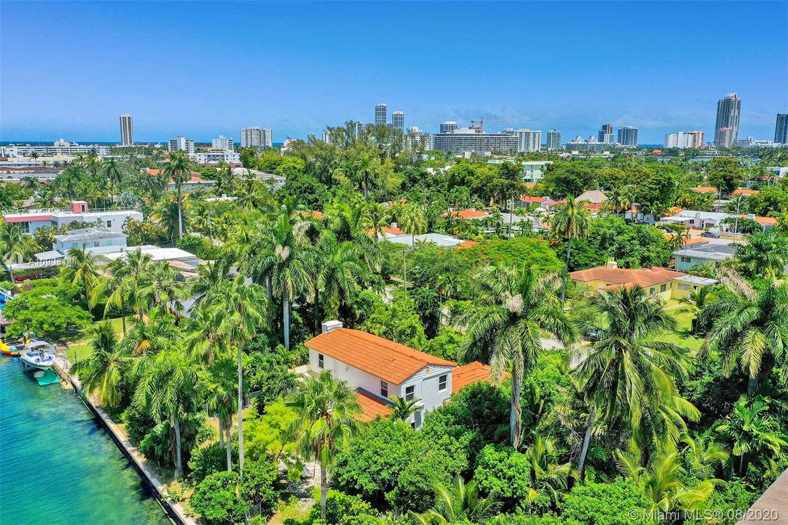 Small Image of 1415 MARSEILLE DR, Miami Beach Number 28
