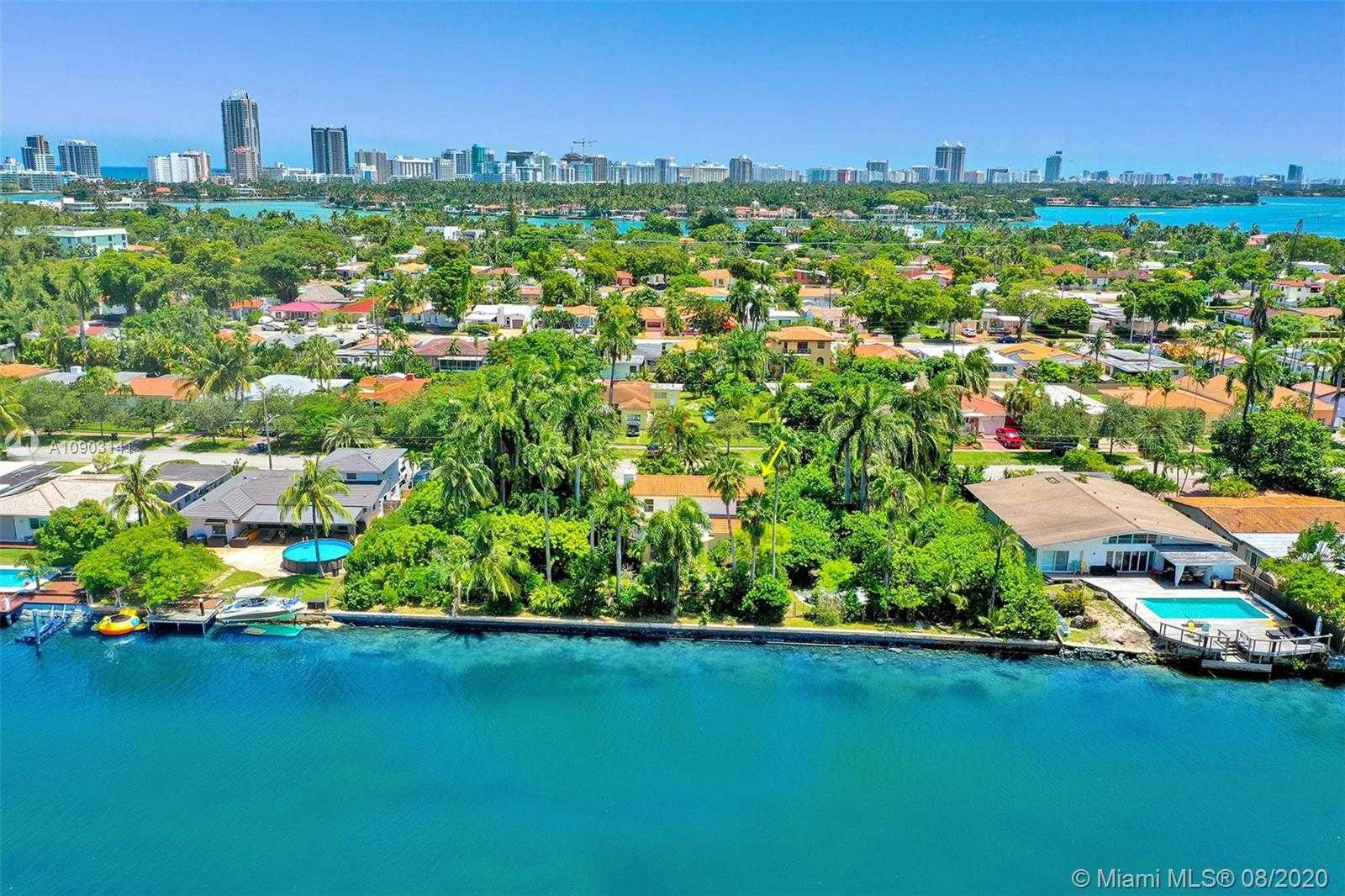 Small Image of 1415 MARSEILLE DR, Miami Beach Number 9