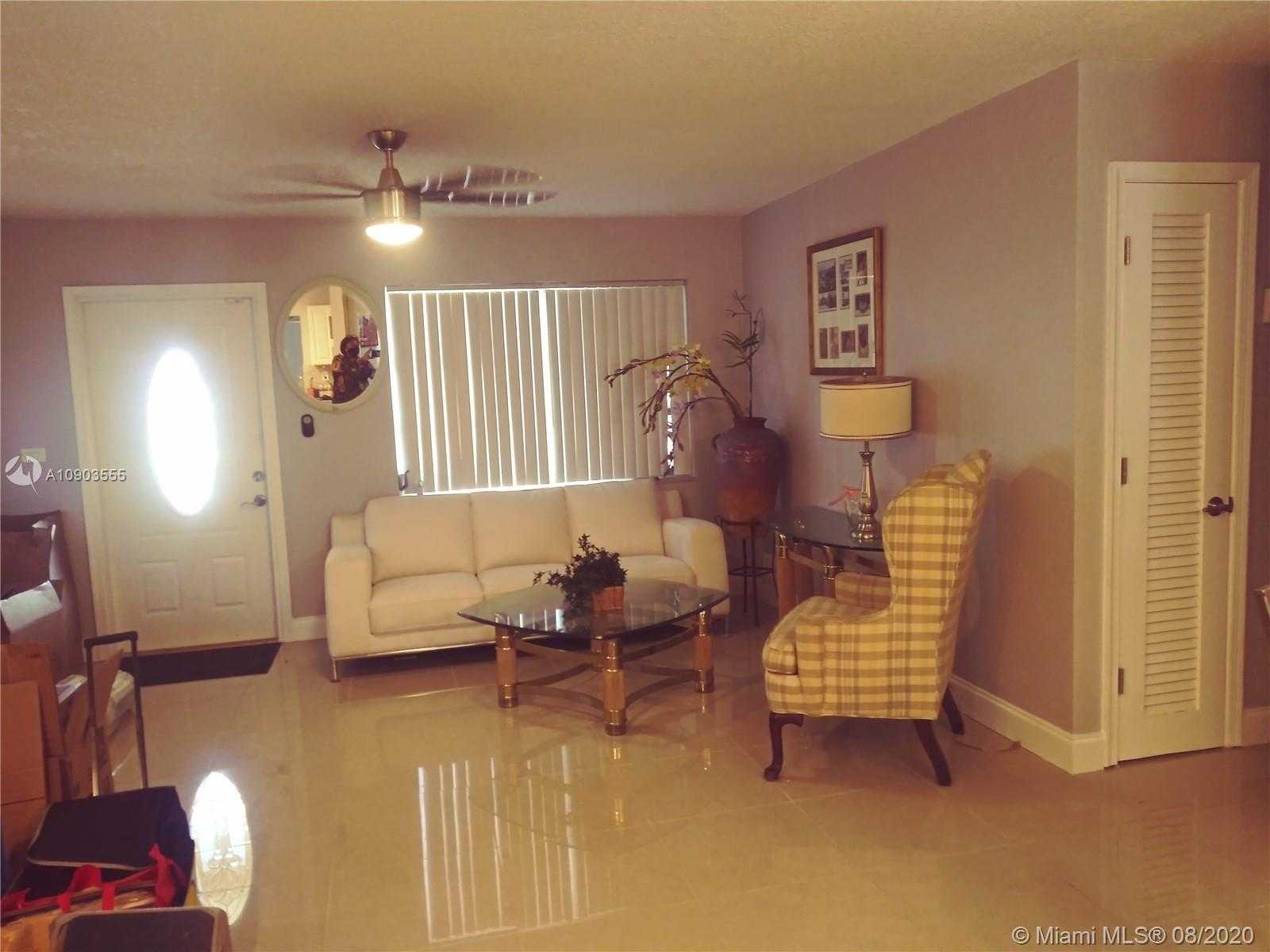 Small Image of 4508 NORTH WEST 47TH ST, Tamarac Number 12