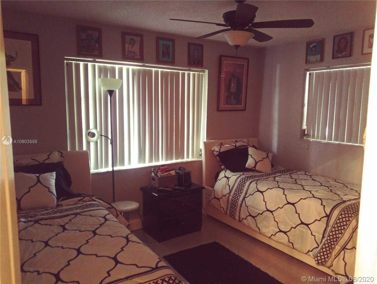 Small Image of 4508 NORTH WEST 47TH ST, Tamarac Number 14