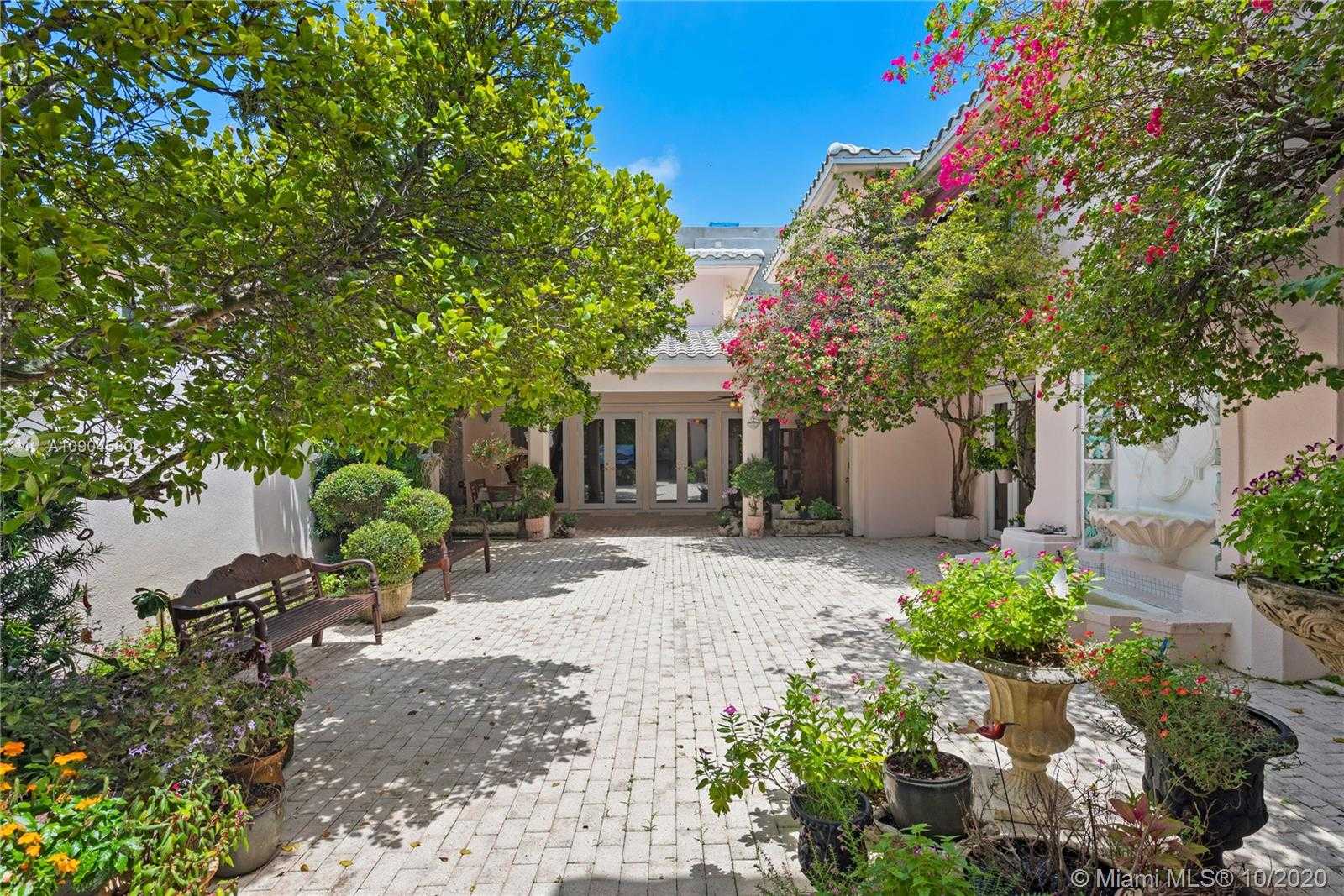 Small Image of 577 OCEAN BLVD, Golden Beach Number 14