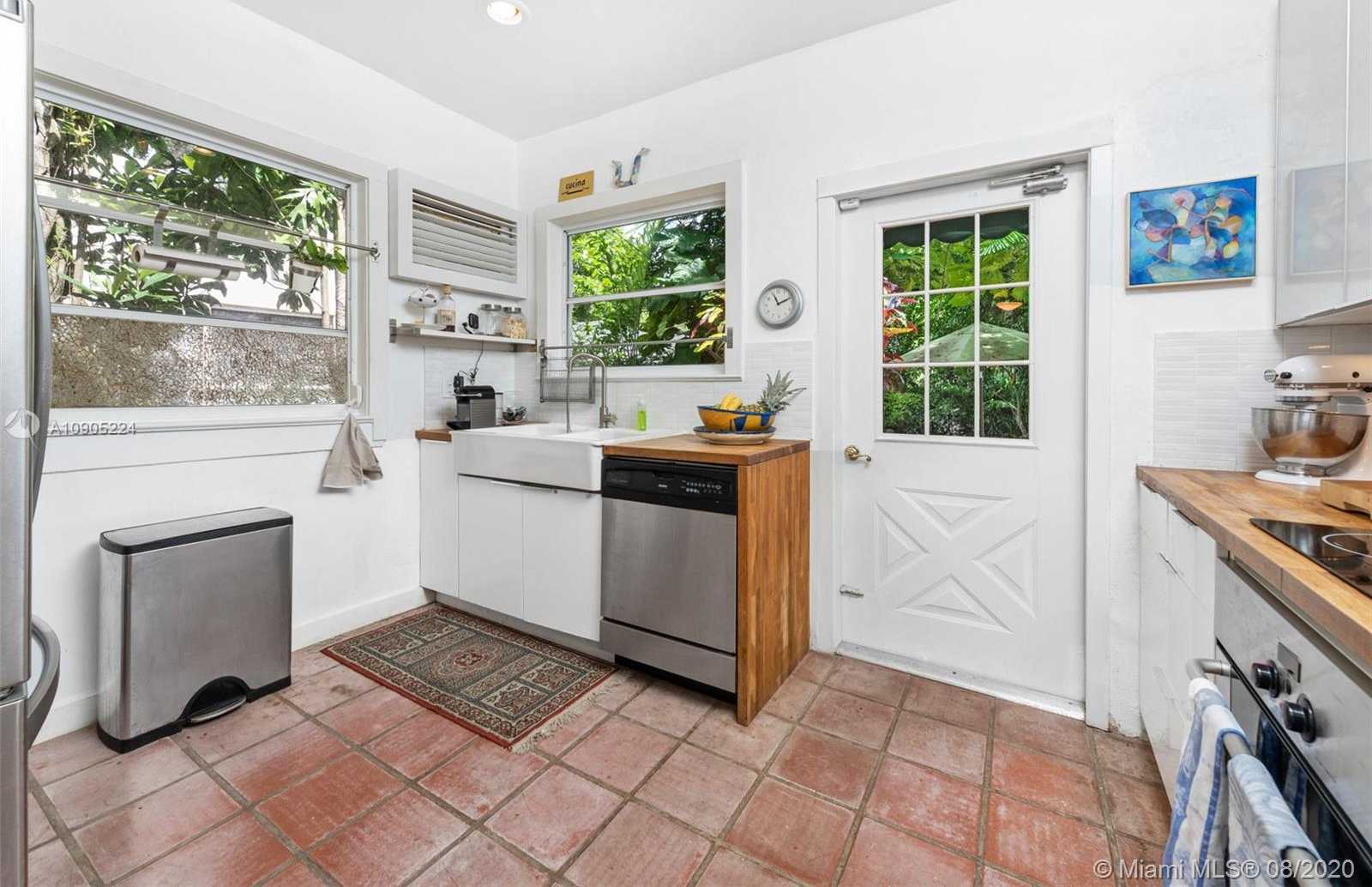 Small Image of 525 NAVARRE AVE, Coral Gables Number 14