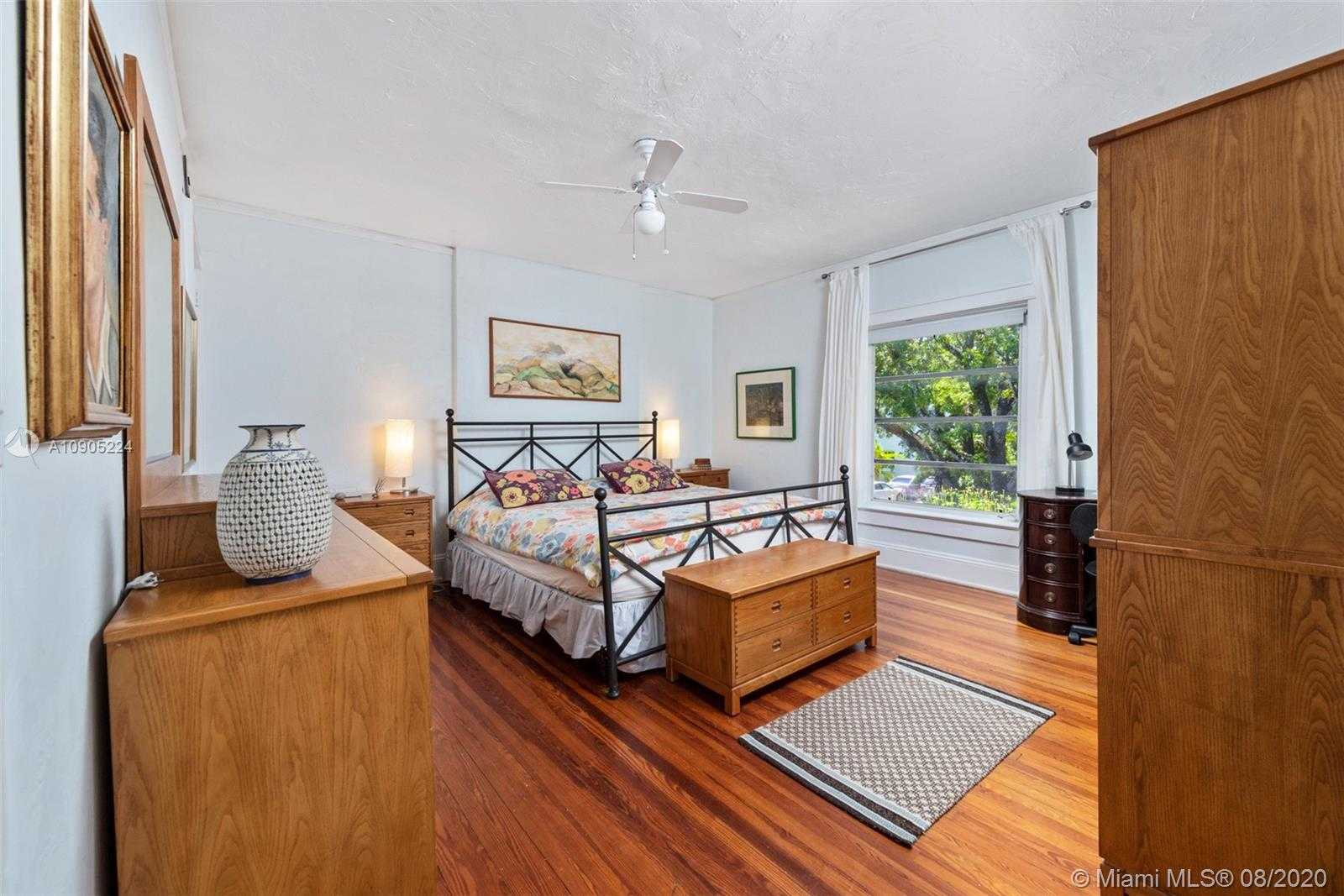 Small Image of 525 NAVARRE AVE, Coral Gables Number 21