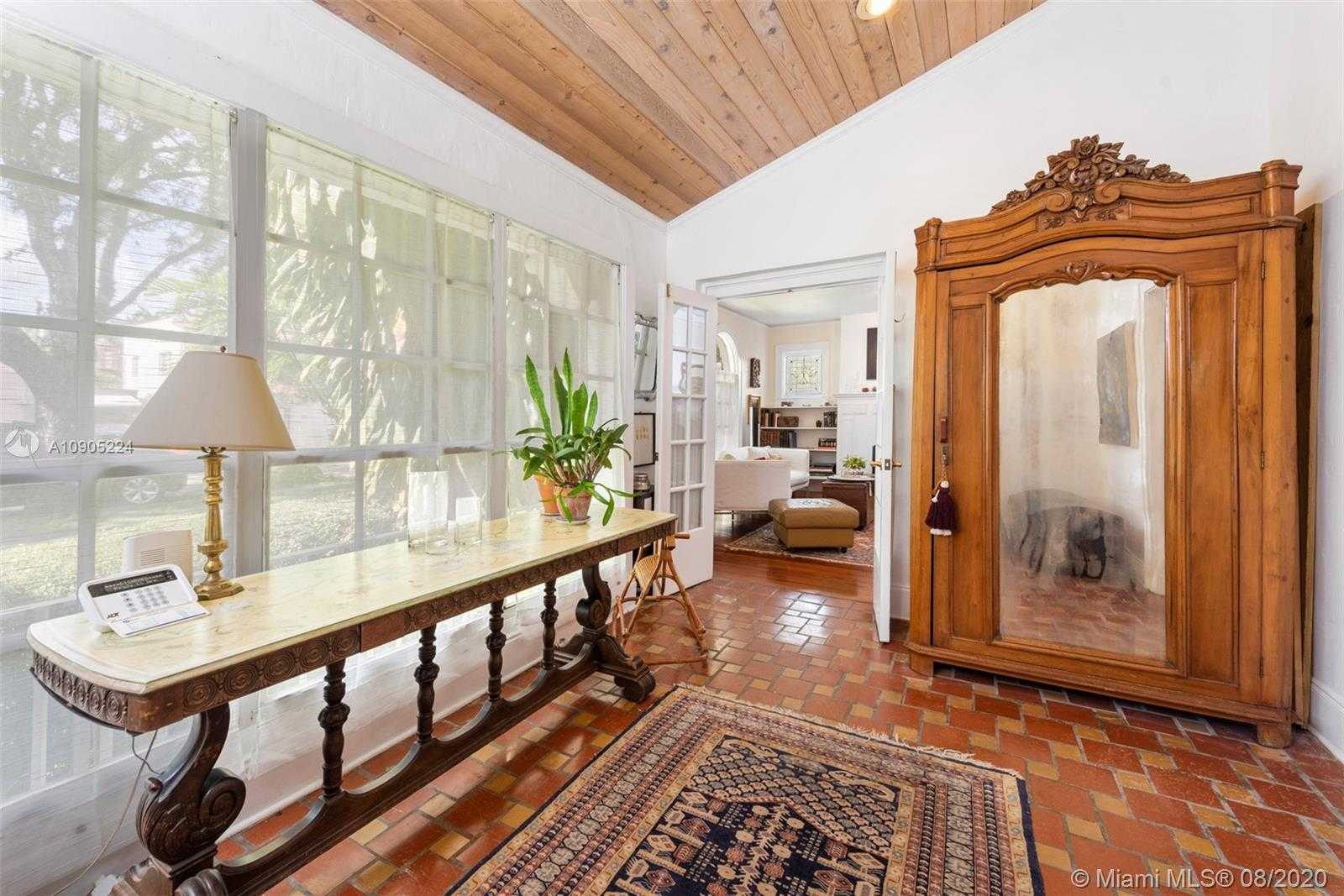 Small Image of 525 NAVARRE AVE, Coral Gables Number 7